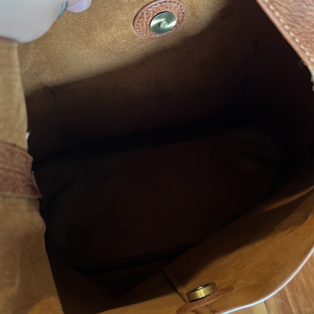 Plain faux leather brown bag. - Picture 4 of 5